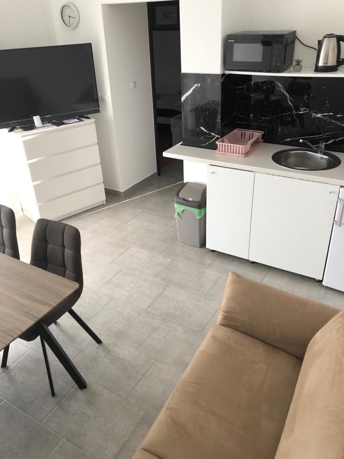 Apartmani Gavran 皮罗瓦茨 外观 照片